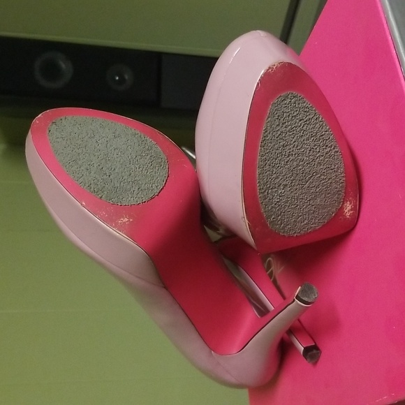 Shoedazzle Heels - Picture 5 of 6